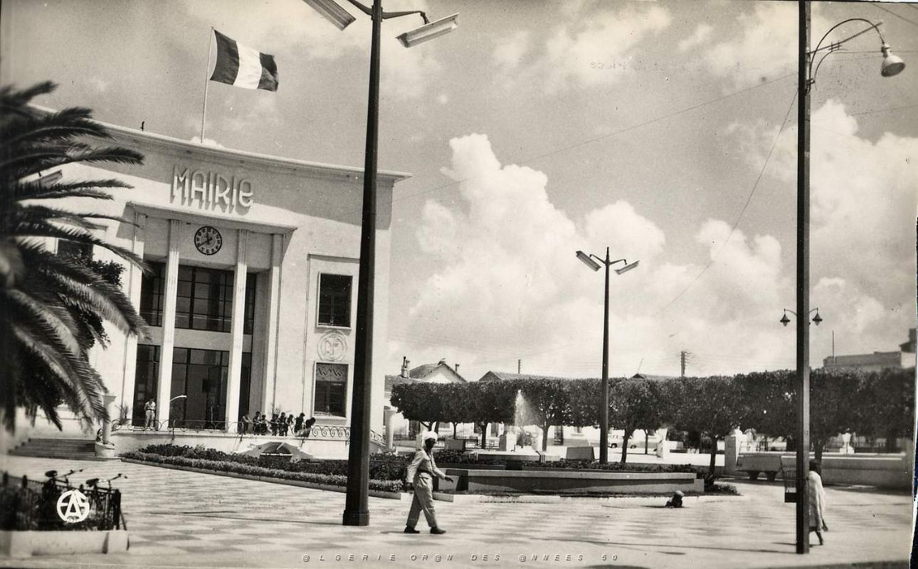 Lourmel 500- Mairie COLLECTION DES AMIS DE ND DE SANTA CRUZ.jpg